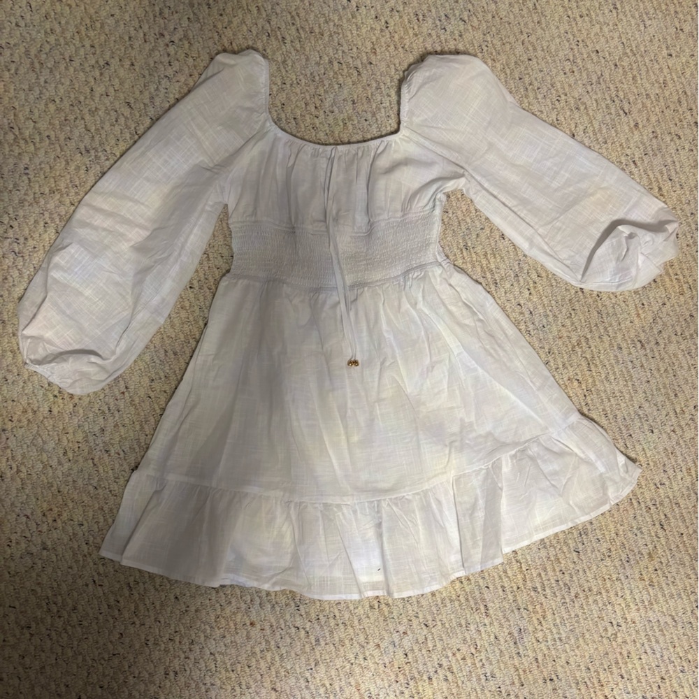 White flow dress